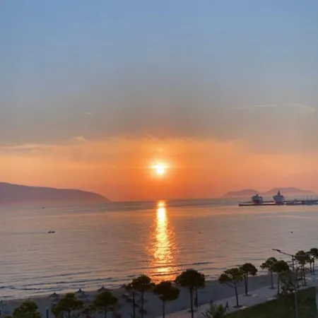 Tie Beachside Apartamento Vlorë